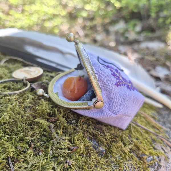 Avaimenperäkukkaro Laventelikuu (vaaleanlila) - Image 3