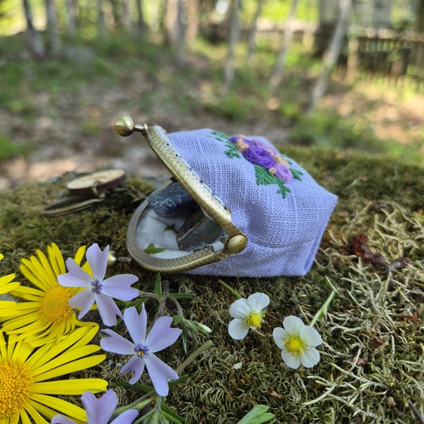 Avaimenperäkukkaro Ruusut (vaaleanlila) - Image 2